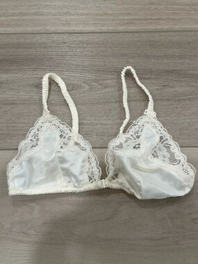 Vintage CHRISTIAN DIOR Ivory Lace Bralette 36 Lingerie Dainty Beautiful NWT